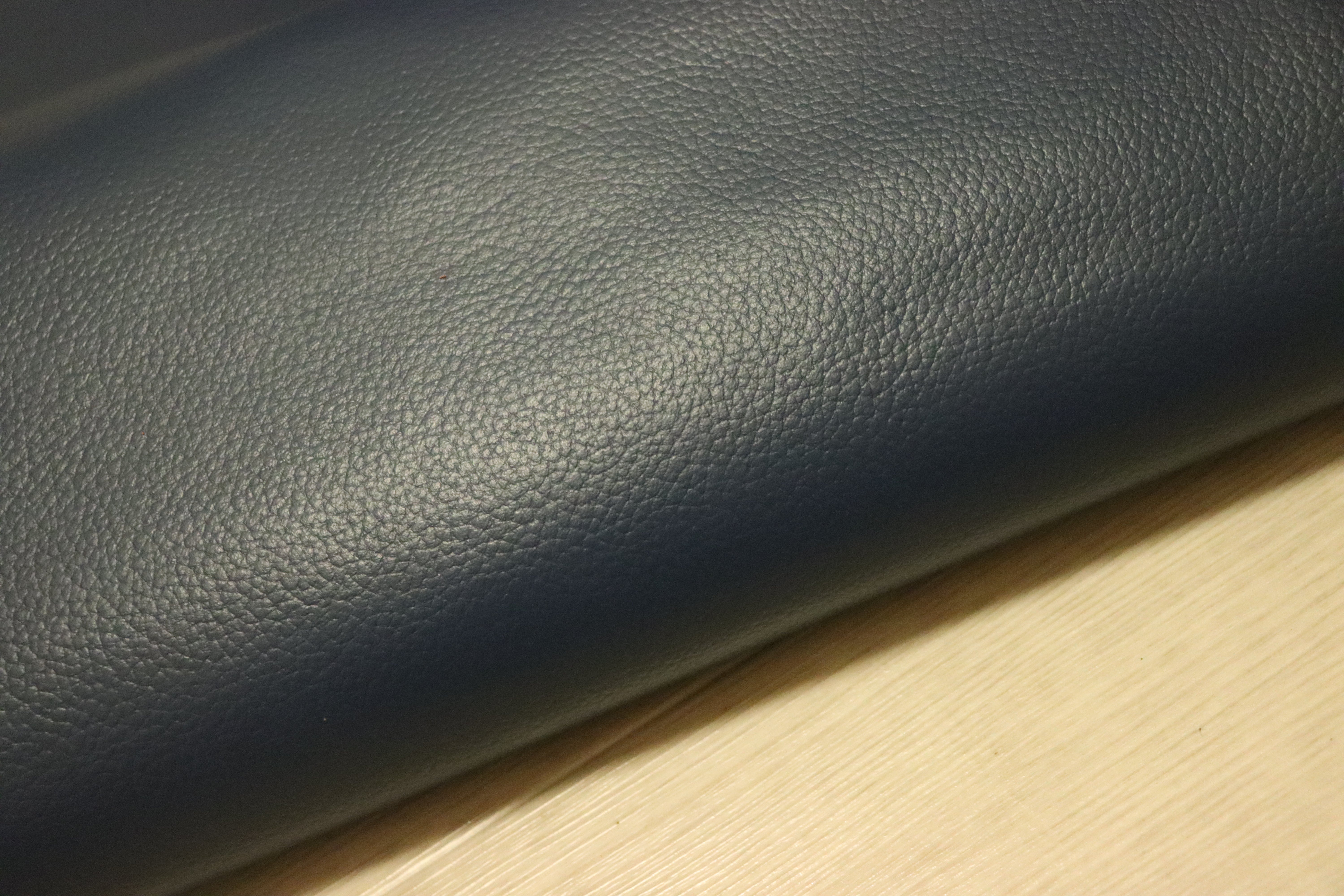 牛革  レザークラフト  黒 型押し レザークラフト・革販売のニシカワレザー