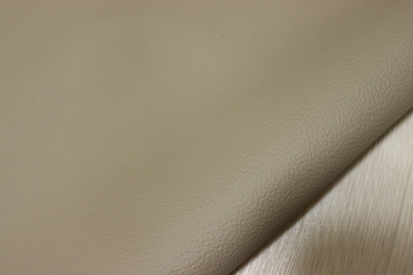 ds30円！新入荷！イタリアンレザー　カフェオレ　シュリンク加工　250ds