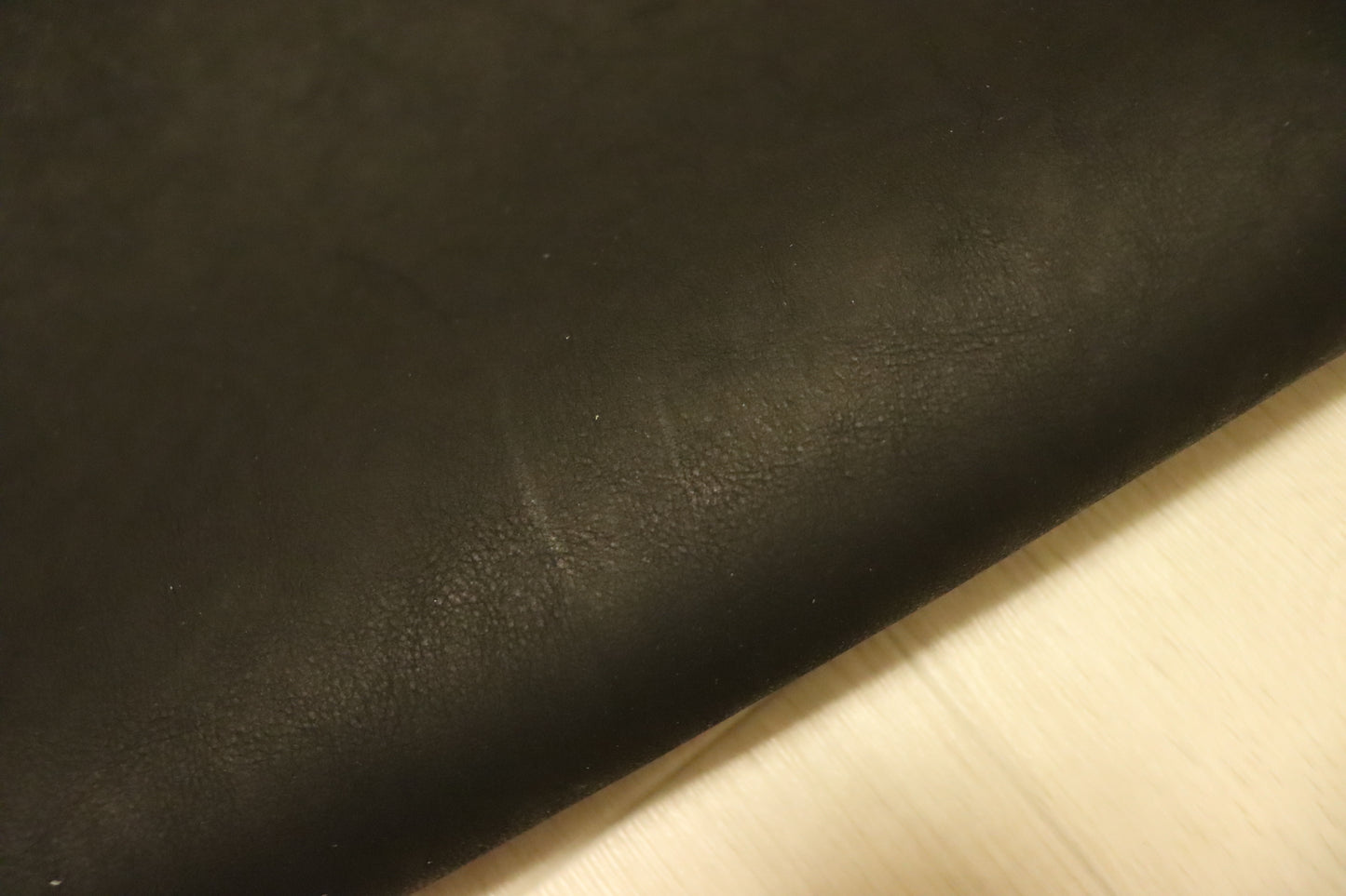 ds75円！新入荷！上質！ブラック　ショルダー　オイルヌメ　118ds