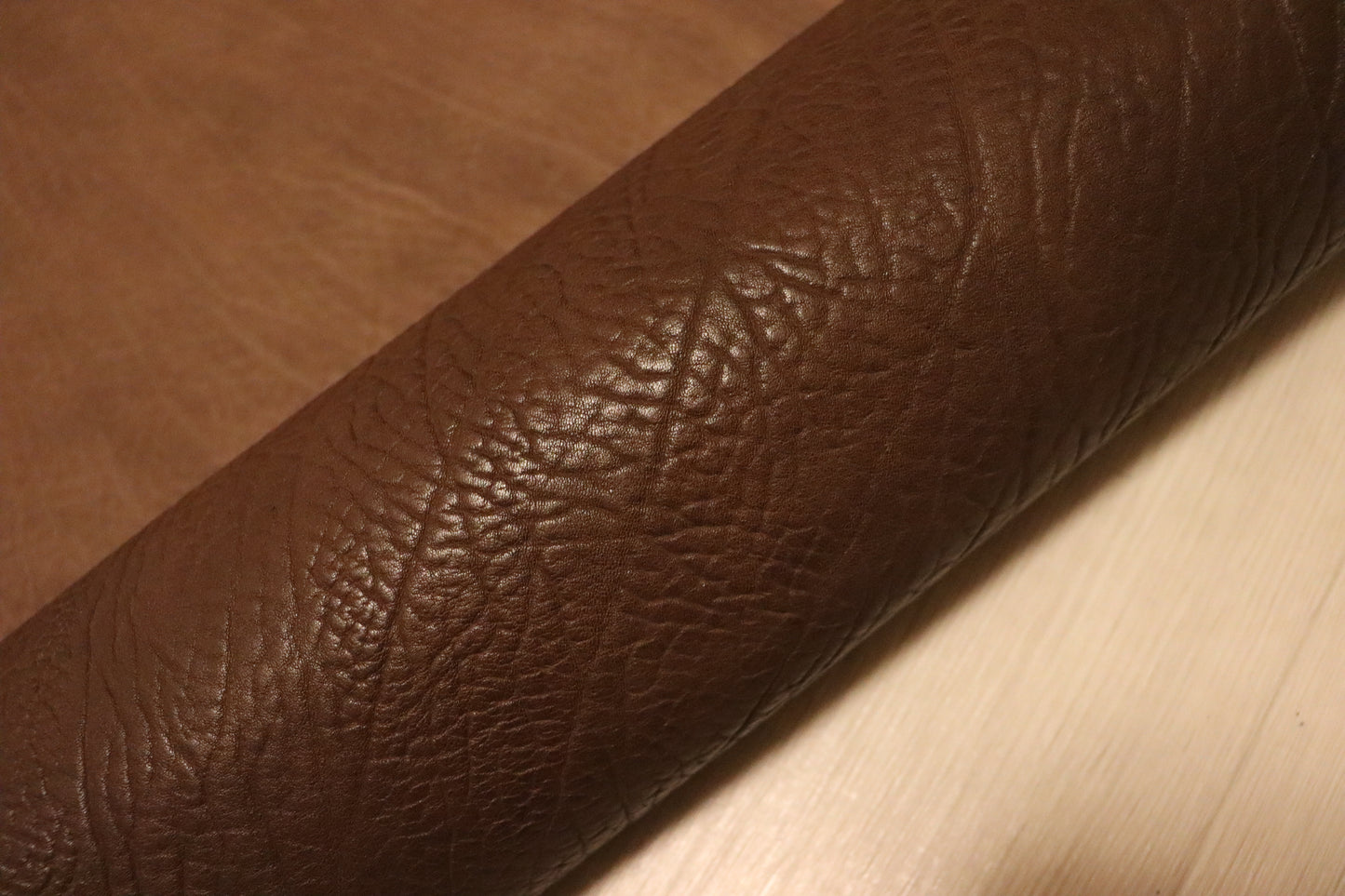 ds75円！新入荷!ITALPEL オイルヌメ　イレギュラーシュリンク　ショルダー　129ds