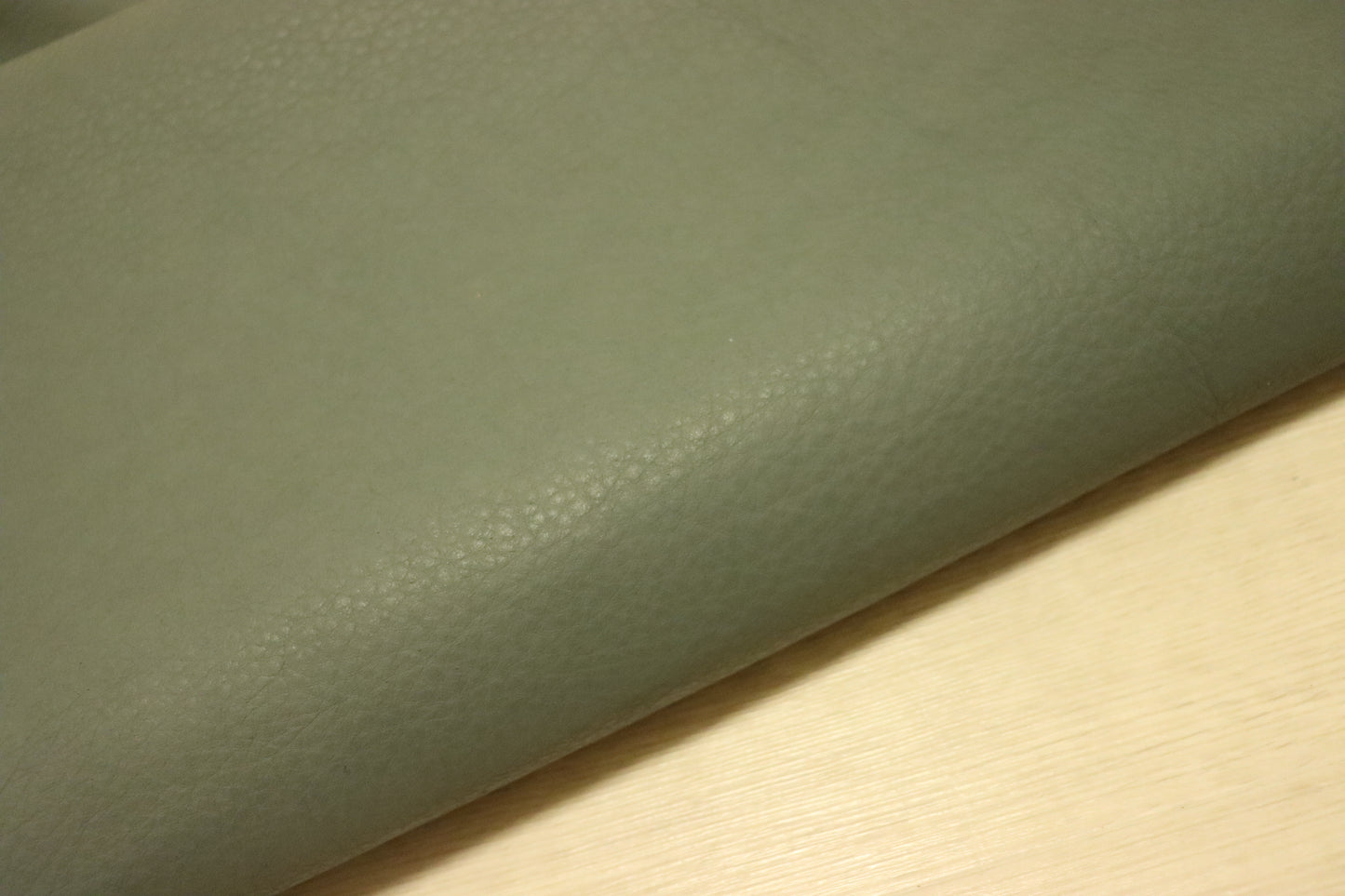 ds30円！新入荷！イタリアンレザー　ディア調　シュリンク加工　ブルーグレー　286ds