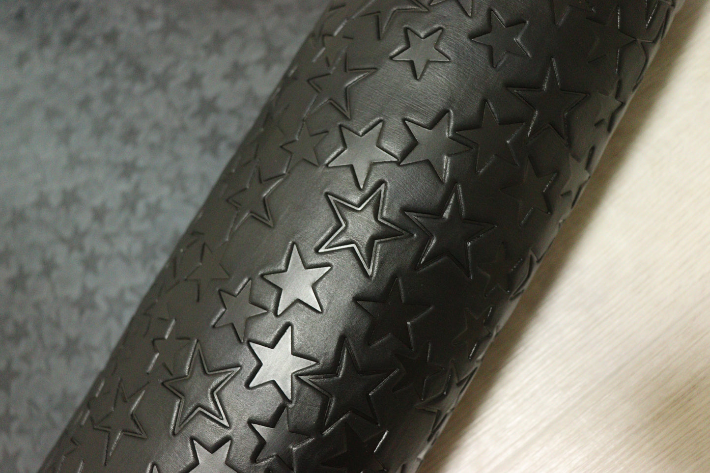 ds70円！新入荷！スター型押し　ブラック　ショルダー　オイルヌメ　140ds