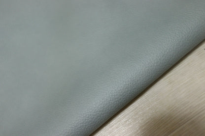 DS30円！新入荷！イタリアンレザー　もちもち　ライトブルー　シュリンク加工　265DS