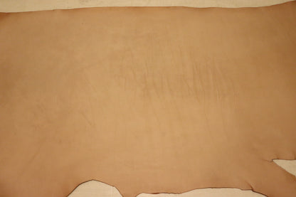 DS55円！新入荷！イタリアンレザー　TAN　エンボス加工　ヌメ革　167DS