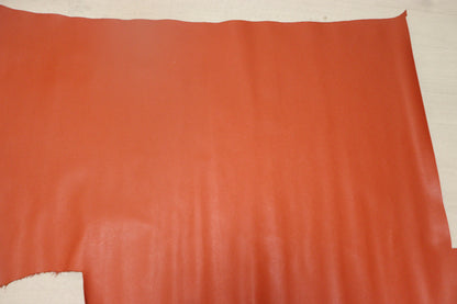 ds28円！新入荷！顔料仕上げ　絹目型押し　ハギレ　キャロットオレンジ　130ds