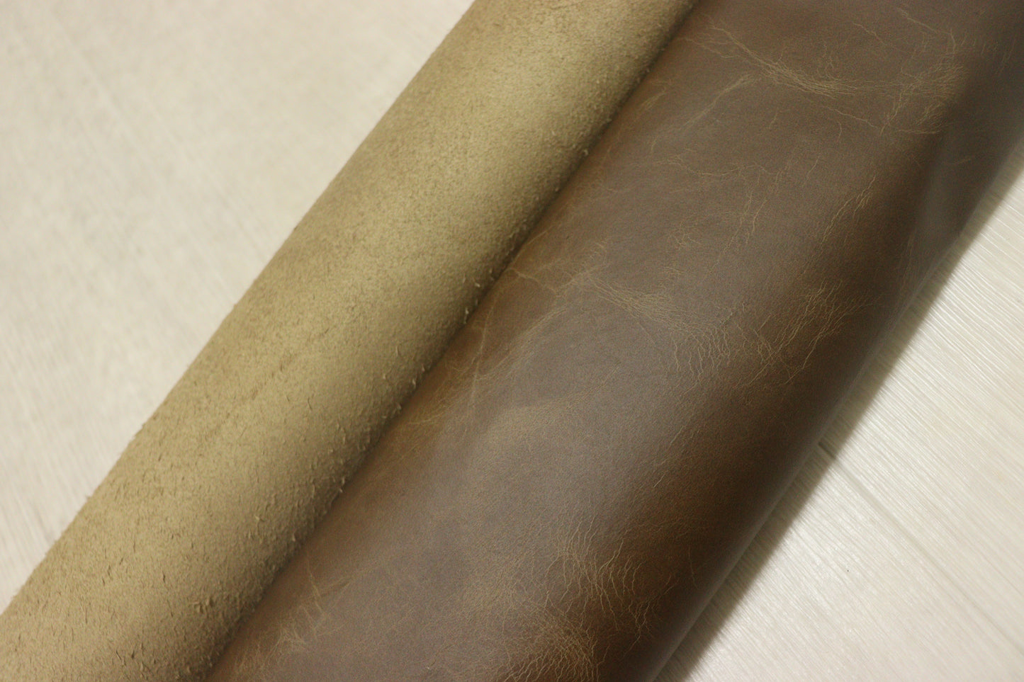 ds30円！新入荷！イタリアンレザー 　ブラウン　プルアップ加工　251ds