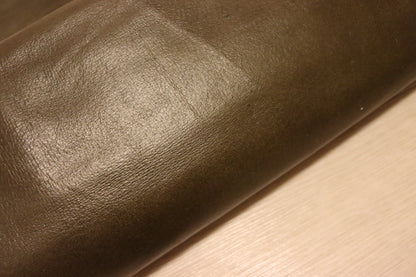 ds25円！新入荷！豚革　顔料仕上げ　オリーブ　スムース加工　130ds