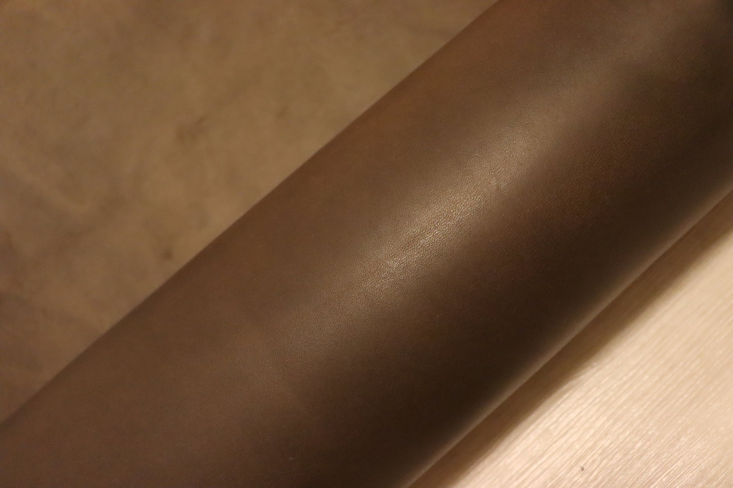ds55円！新入荷　イタリアンレザー　ピットなめし　ベリー　ヴィンテージ　ヌメ革　100ds