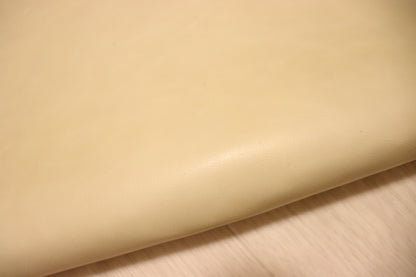 ds28円!新入荷！姫路レザー　アイボリー　スムース加工　186ds