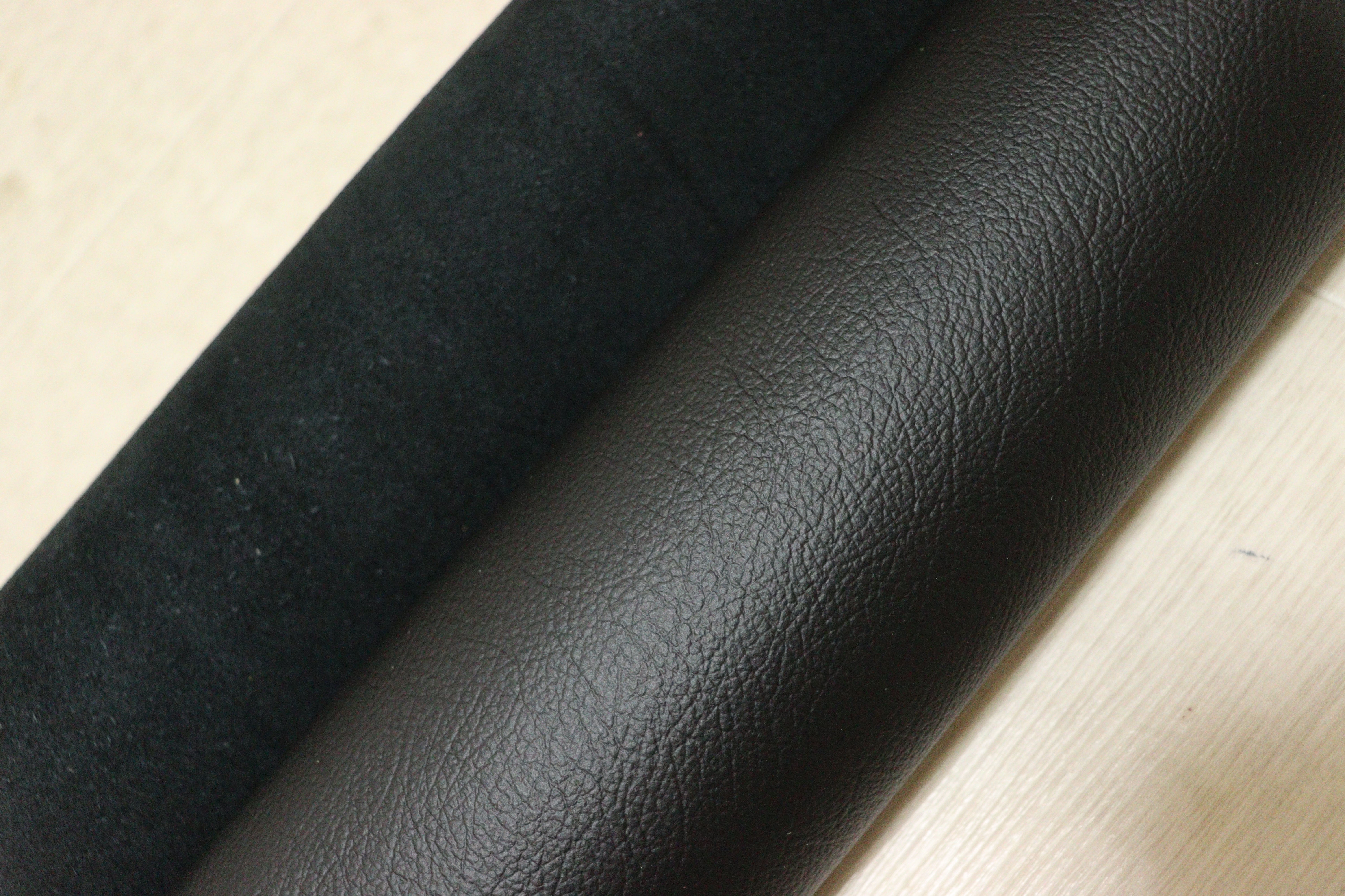 ds28円！新入荷！顔料仕上げ ブラック バッファロー型押し 208ds