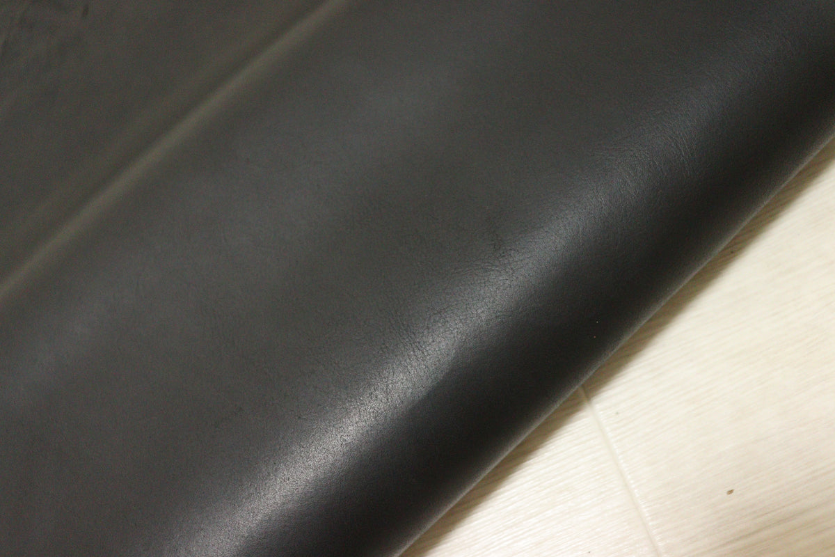 ds68円！イタリアンレザー 　オイルヌメ　ブラック　ショルダー　スムース加工　146ds