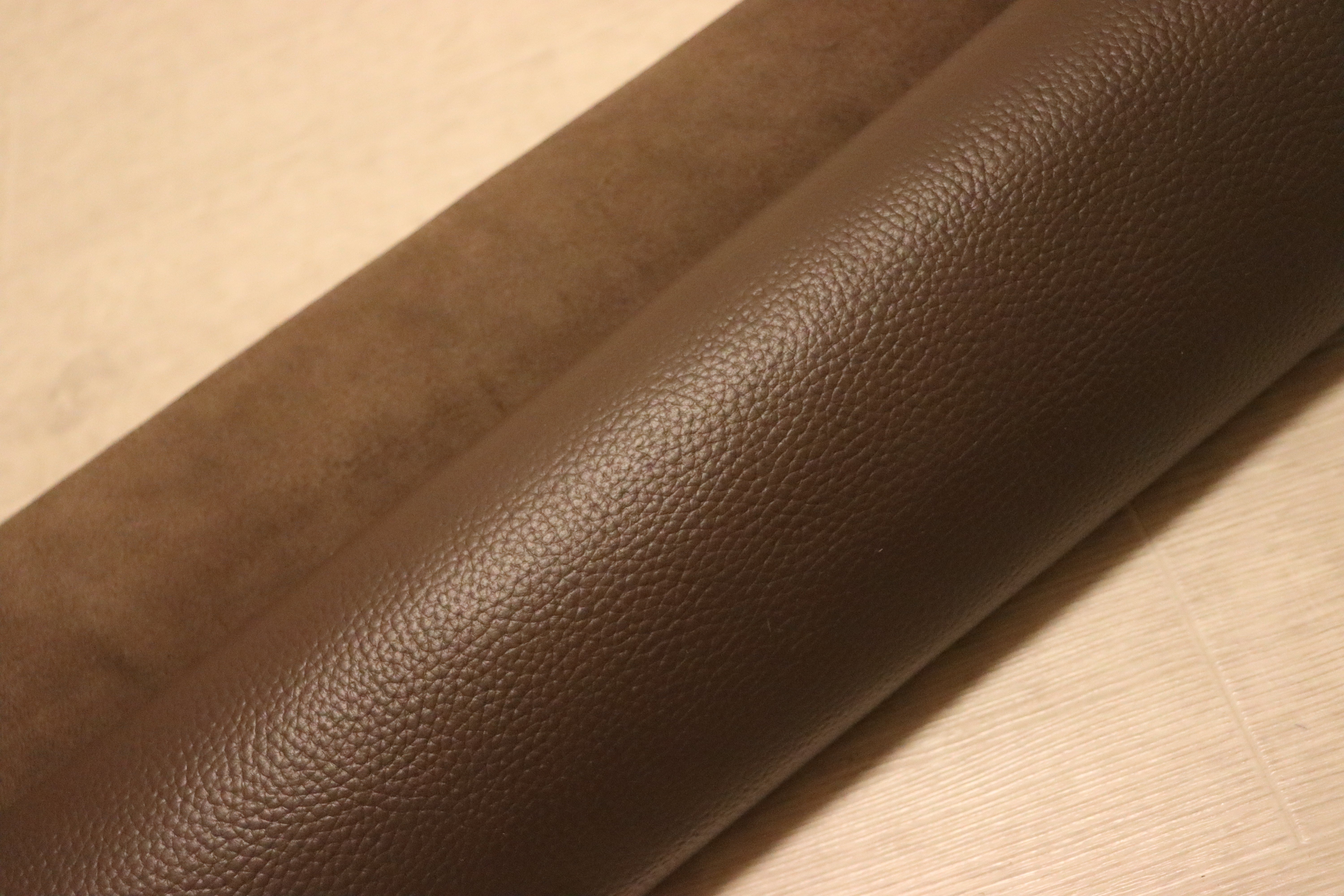 ds28円！新入荷！姫路レザー 顔料仕上げ シボ型押し ブラウン