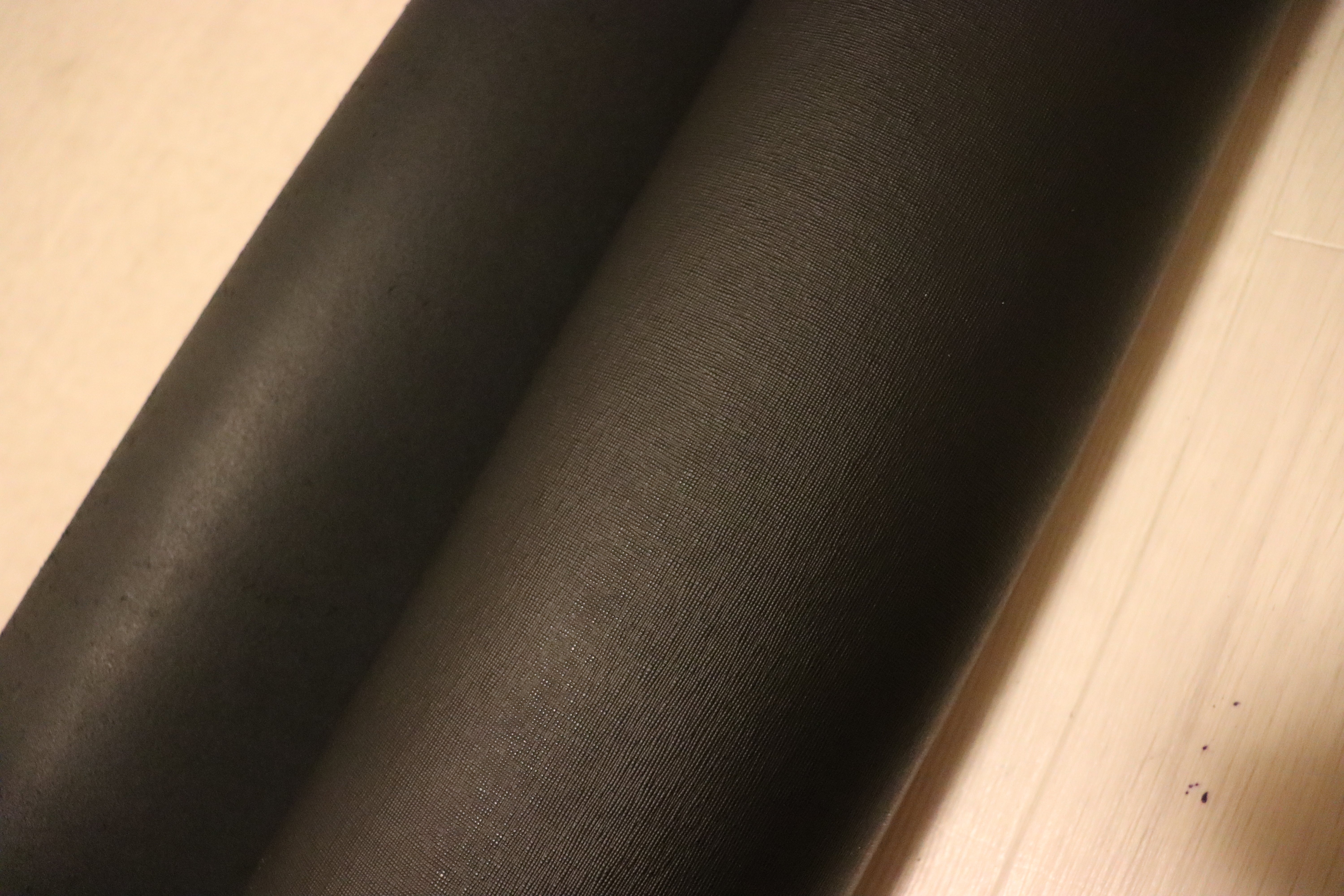 rieco様　〜専用〜 ds28円！新入荷！ 姫路レザー 顔料仕上げ 絹目型押し ブラック