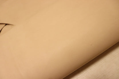 ds22円！クラフトの定番！ 訳あり　 生成り 素上げ ヌメ革 132ds