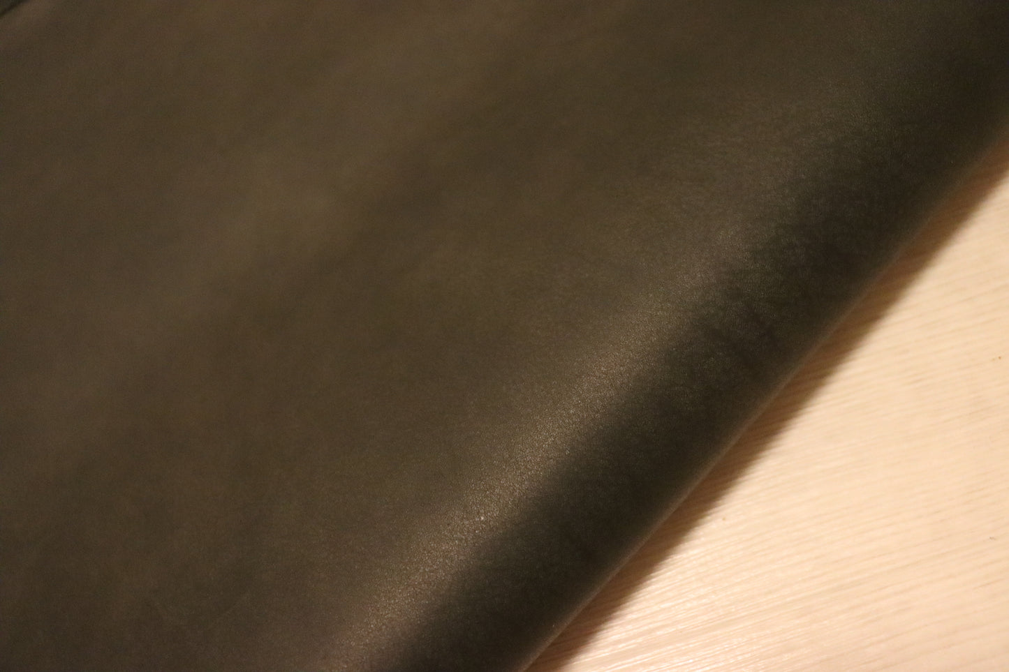 ds75円！イタリアンレザー　ショルダー　ヌメ革　ライトブラック　132ds