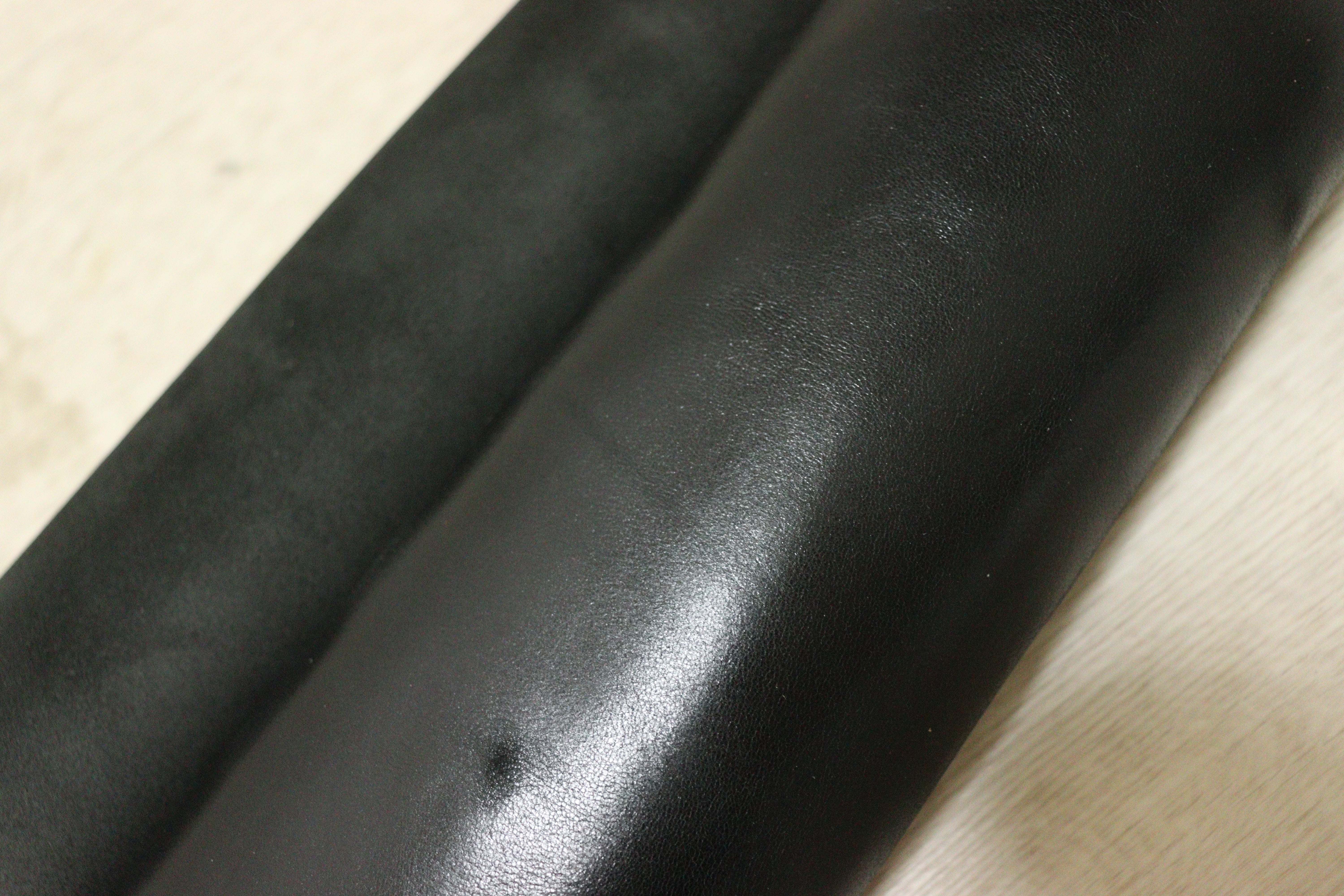 ds40円！新入荷！ブラック ヌメ革 カゼイン仕上げ 155ds – 【レザー