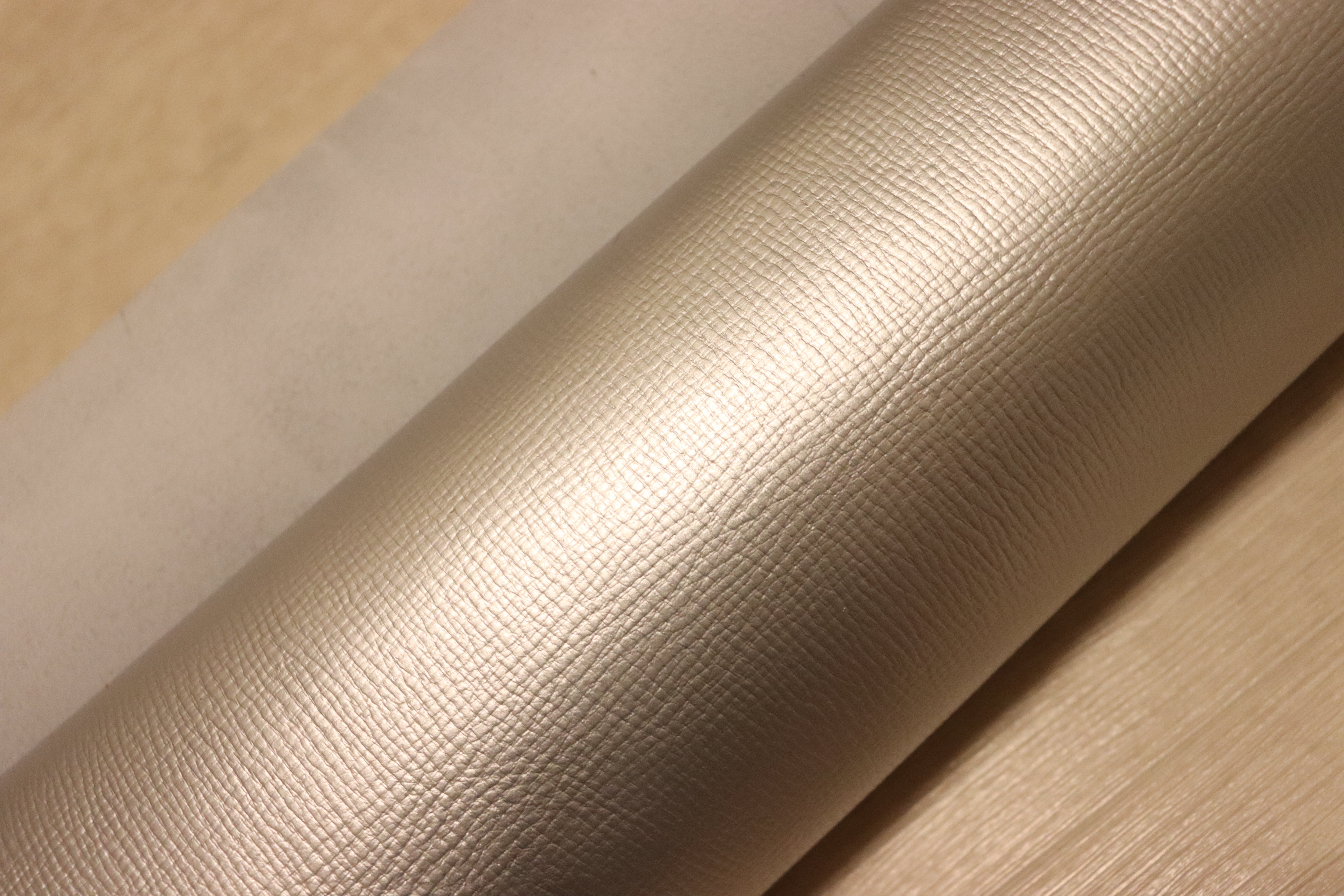 銀細工　香料入れ ds25円！新入荷！姫路レザー 顔料仕上げ 角シボ型押し シルバー