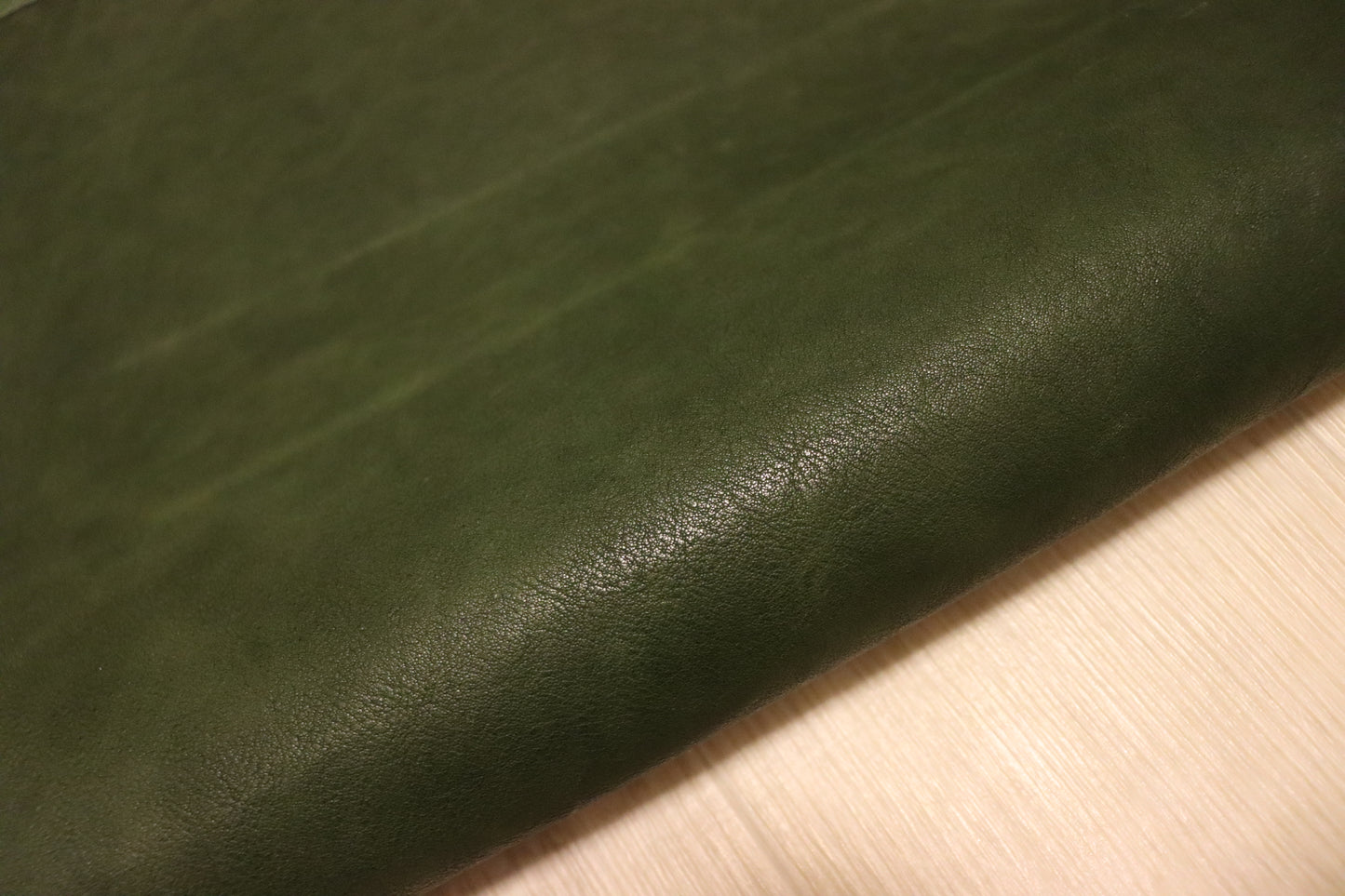 ds75円！新入荷!ITALPEL オイルヌメ&nbsp;ダークグリーン　ダコタ　ショルダー　100ds