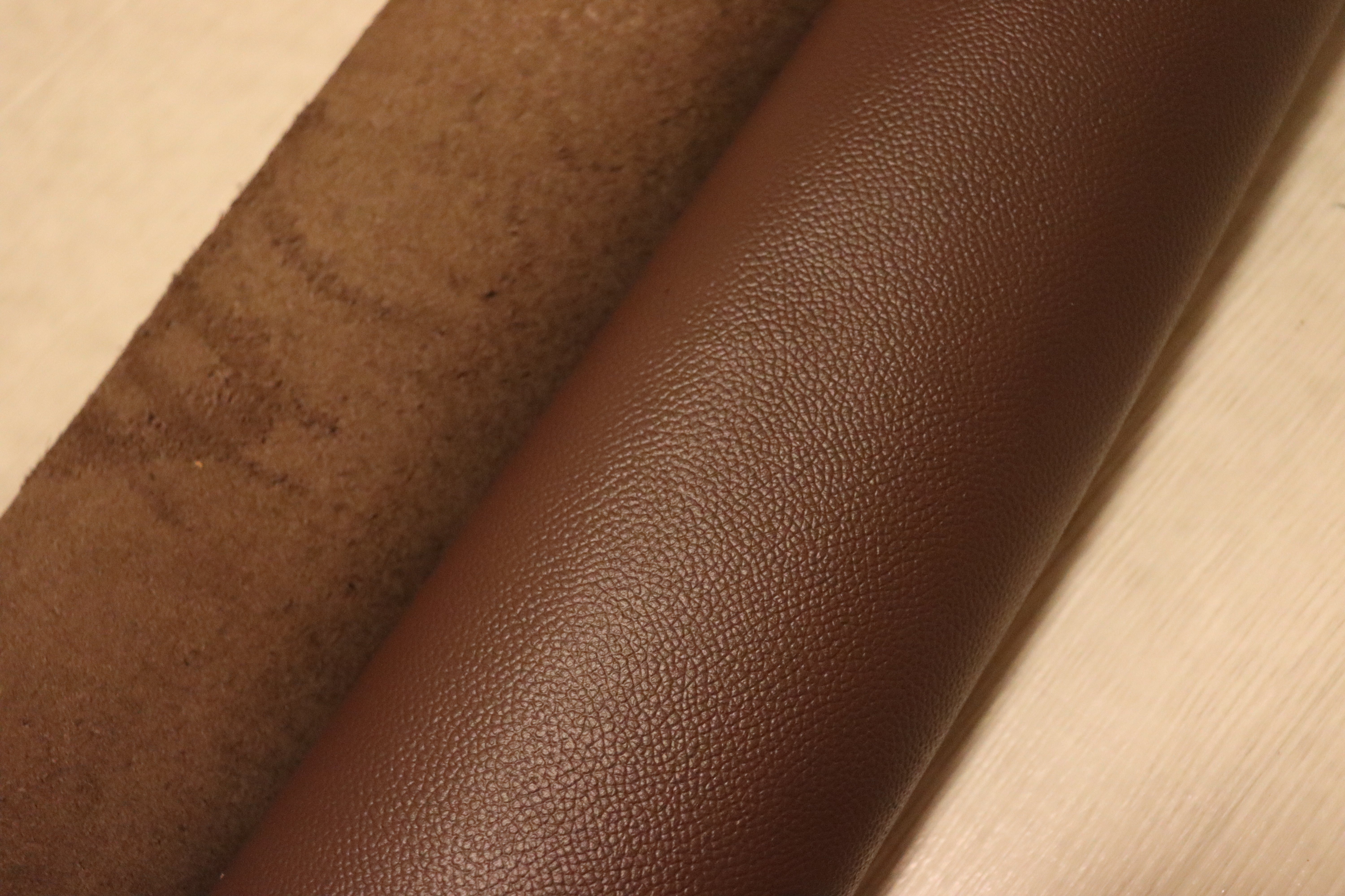 DS28円！新入荷！姫路レザー 顔料仕上げ チョコブラウン シボ型