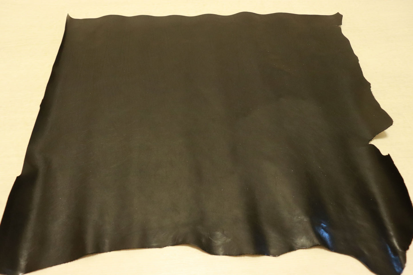 ds85円！新入荷！バダラッシカルロ社　ナッパCP　ブラック　ショルダー　ヌメ革　　50ds　ハギレ