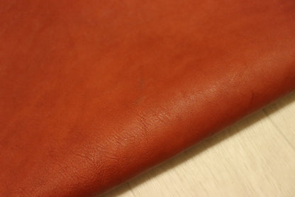 ds72円！新入荷!モチモチ　ダコタシュリンク加工　レッドブラウン　ショルダーヌメ　140ds