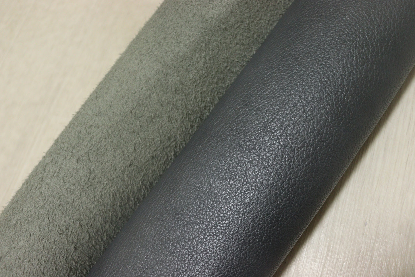 ds30円！新入荷！イタリアンレザー　もちもち　アンチック　ダークグレー　シュリンク加工　280ds
