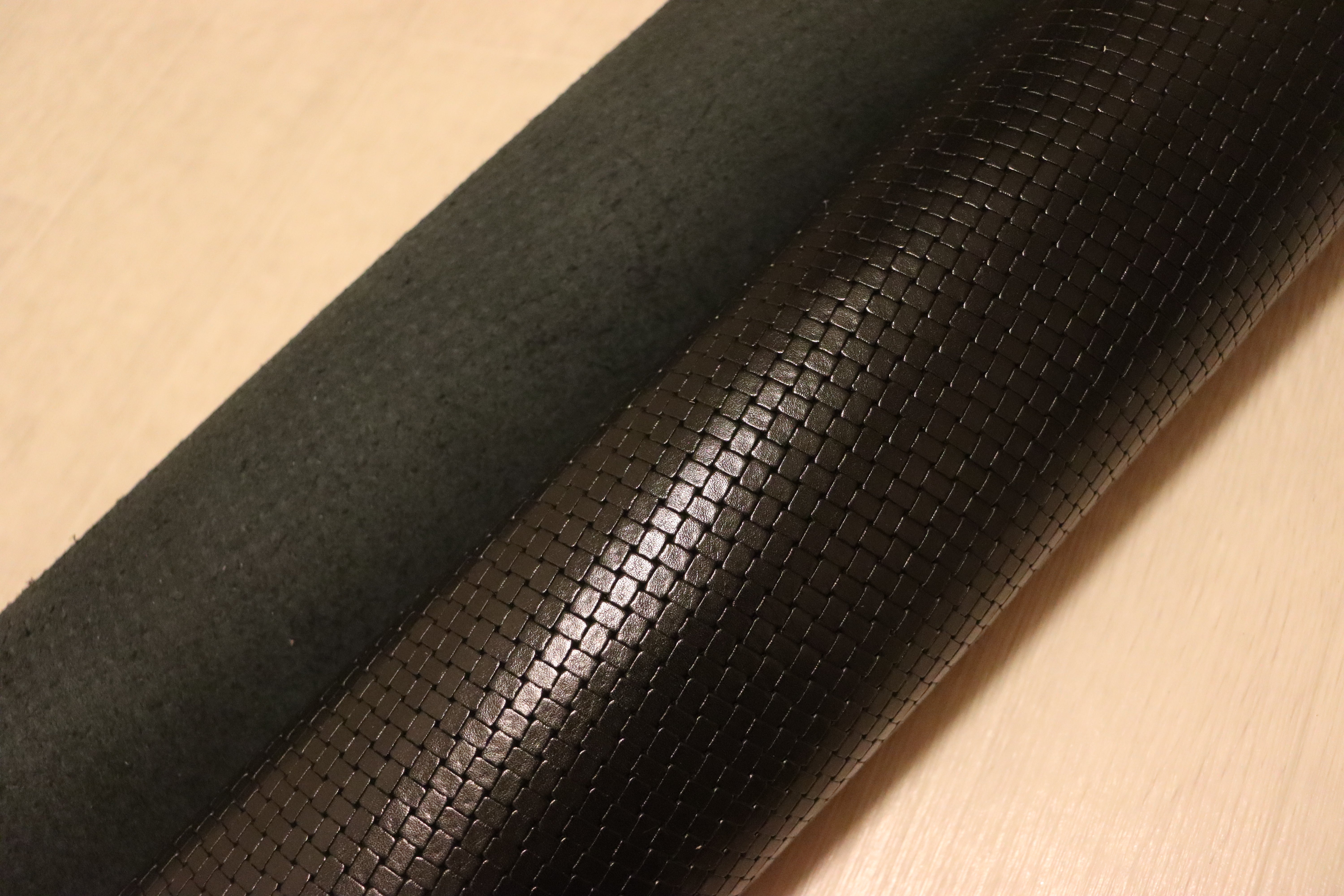 【美品】BLACKDesign × PINOWORKS HIGHレザーメッシュ K-5366 レイヴンメッシュグローブⅣ バイク用品のクシタニ