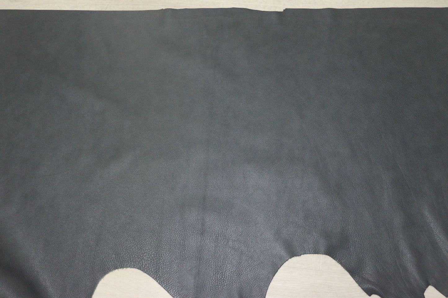 ds30円！新入荷！イタリアンレザー　アンチック加工　アッシュグレー　252ds