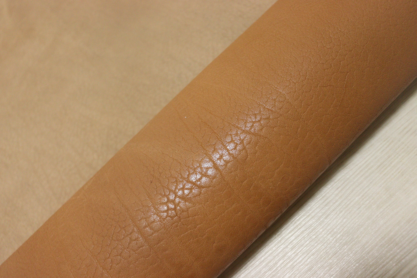 ds72円！イタリアンレザー TAN　シュリンク加工　オイルヌメ　ショルダー　120ds