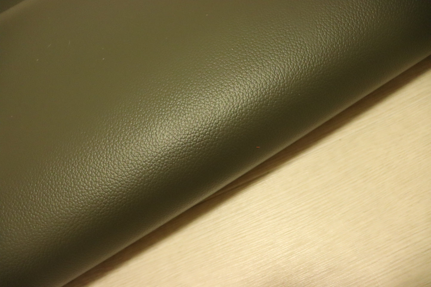 ds28円！新入荷！姫路レザー　顔料仕上げ　カーキ　シボ型押し　230ds