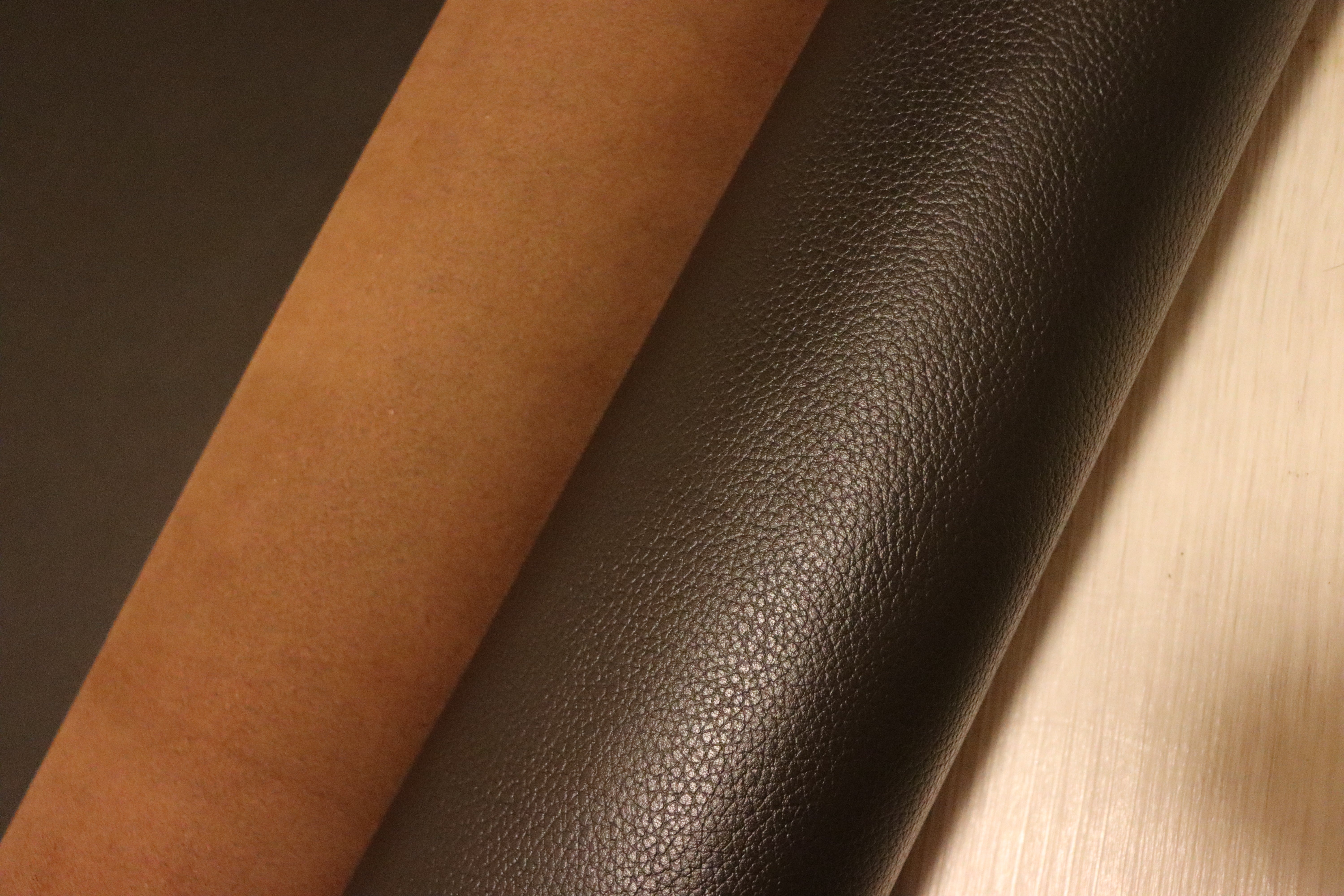 ds28円！新入荷！姫路レザー ダークブラウン シボ型押し 220ds