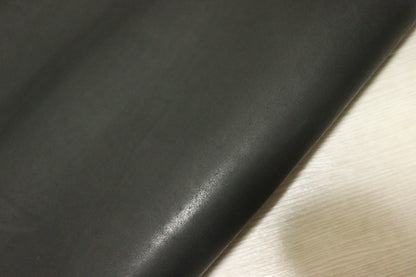 ds50円！新入荷！イタリアンレザー　オイルヌメ　ブラック　スムース加工　160ds