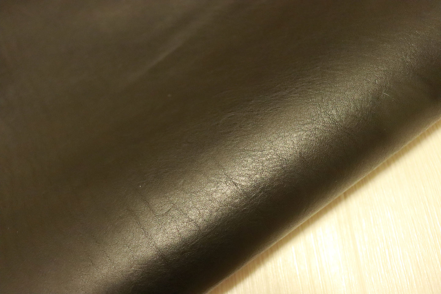 ds75円！新入荷！上質！ブラック　ショルダー　オイルヌメ　109ds