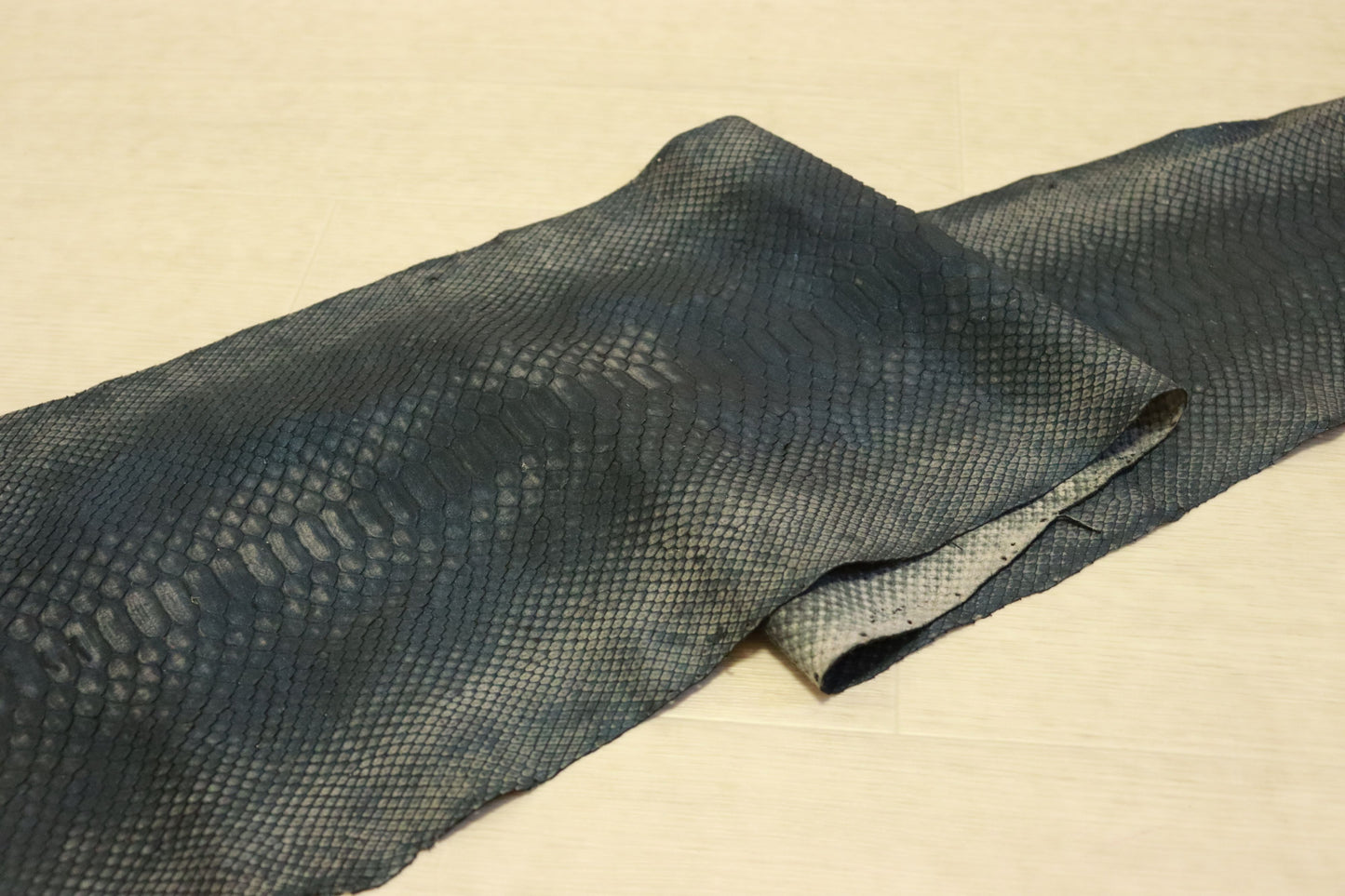 新入荷！価格固定！パイソン　最大220センチ×25センチ　デニム　ムラ染加工