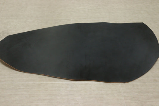 ds400円！新入荷！新喜皮革製　コードバン　染料仕上げ　蝋引き　ブラック　9ds