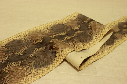 新入荷！価格固定！モラレスパイソン　最大230センチ×25センチ　 ベージュ×グレー