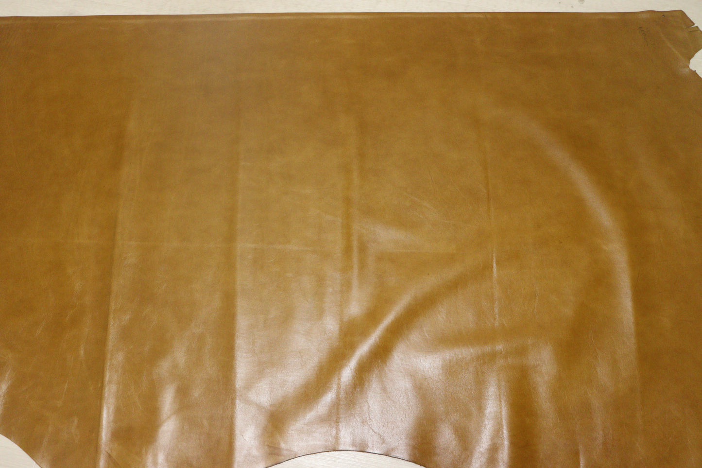 ds28円！新入荷!イタリアンレザー　イエローキャメル　スムース加工　205ds