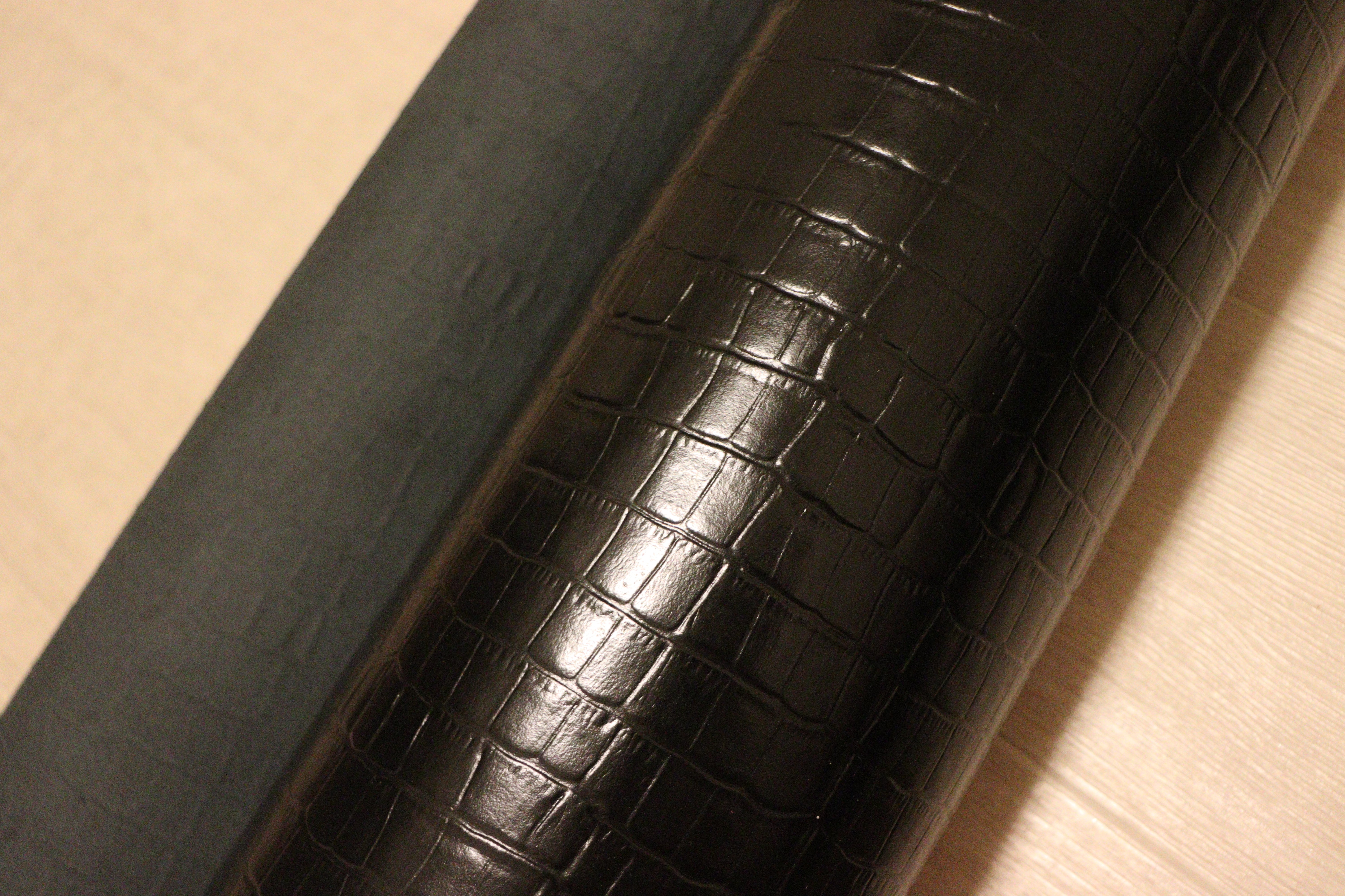 ds28円！新入荷！ブラック クロコ型押し 顔料仕上げ 273ds