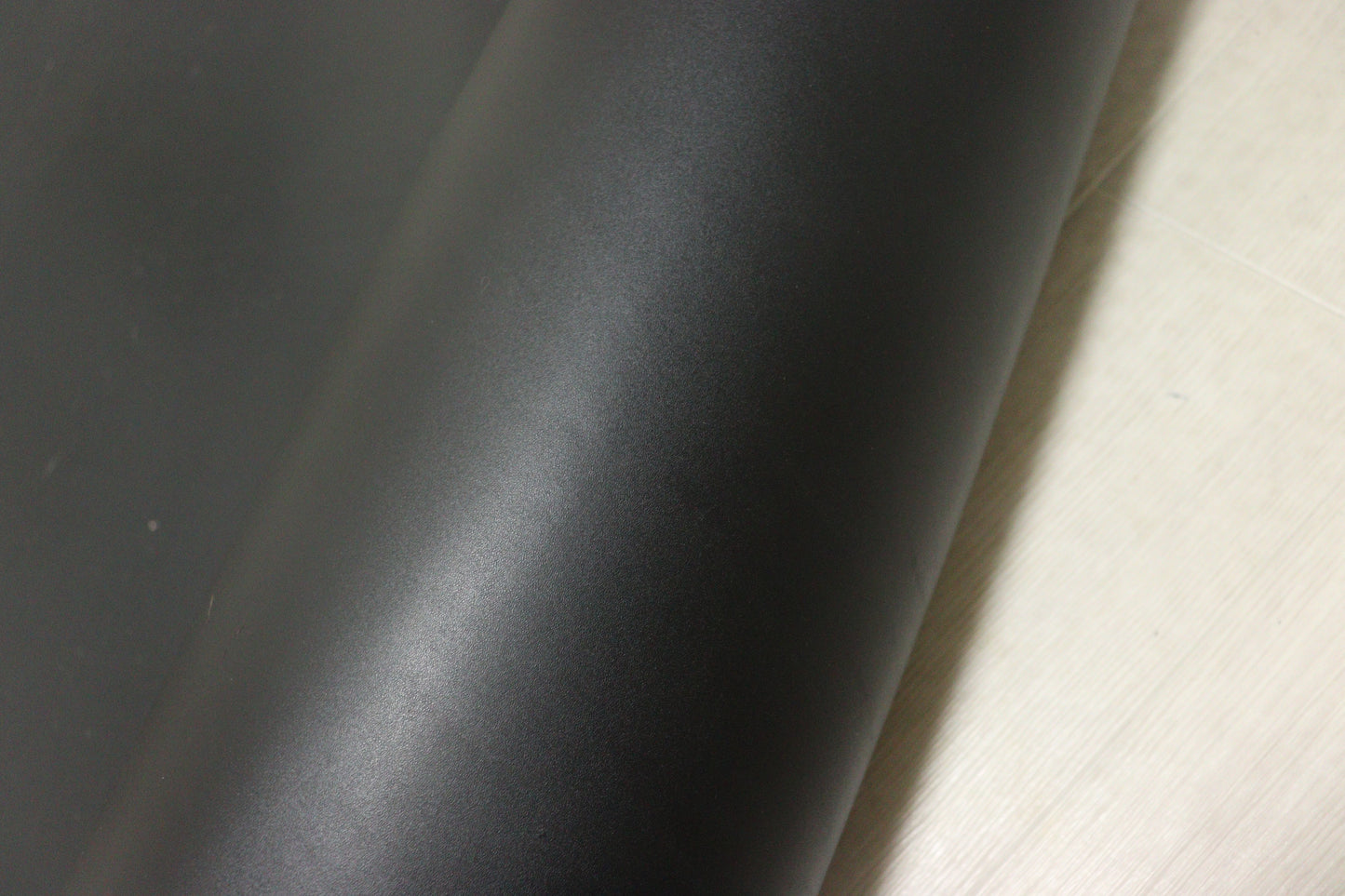 ds80円！イタリアンレザー 　ブラック　スムース加工　極厚オイルヌメ　ショルダー　165ds