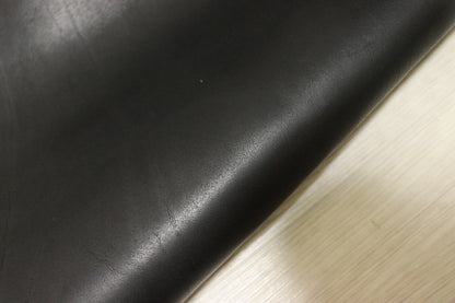 ds68円！新入荷！イタリアンレザー　オイルヌメ　ショルダー　ブラック　140ds