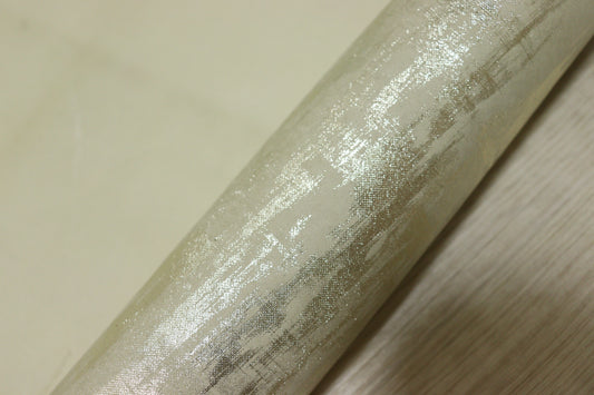 ds28円！新入荷！ホワイトシルバー　プリント　豚革　120ds