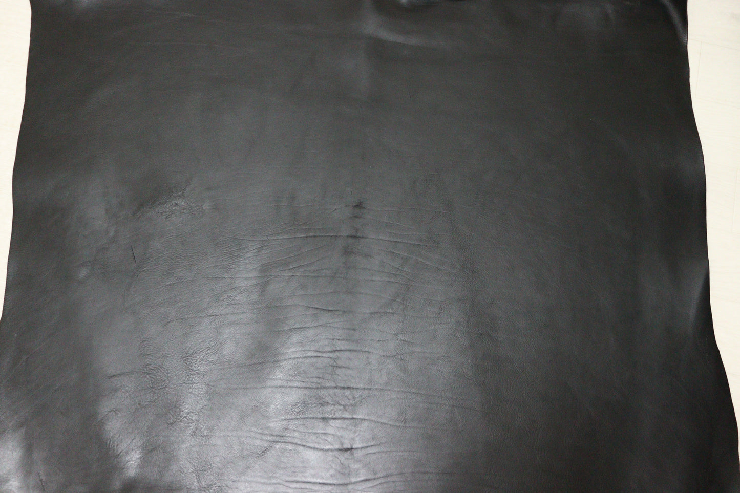 ds75円！イタリアンレザー スムース加工　オイルヌメ　ショルダー　ブラック　140ds