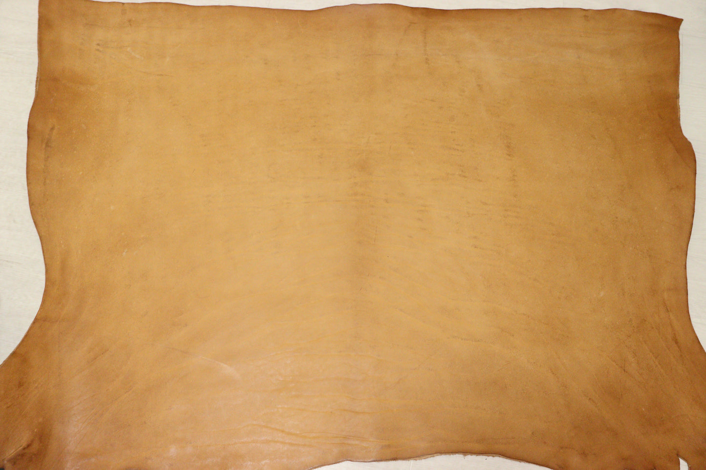 ds78円！新入荷！イタリアンレザー 　極厚オイルヌメ　ショルダー　TAN　 135ds