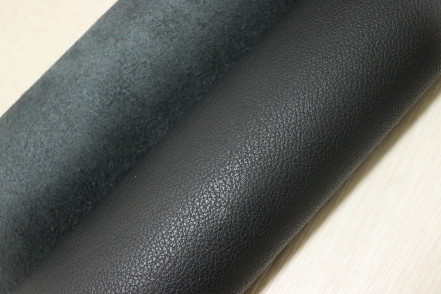 ds28円！新入荷！イタリアンレザー　ブラック　厚手モチモチ　シュリンク加工　314ds