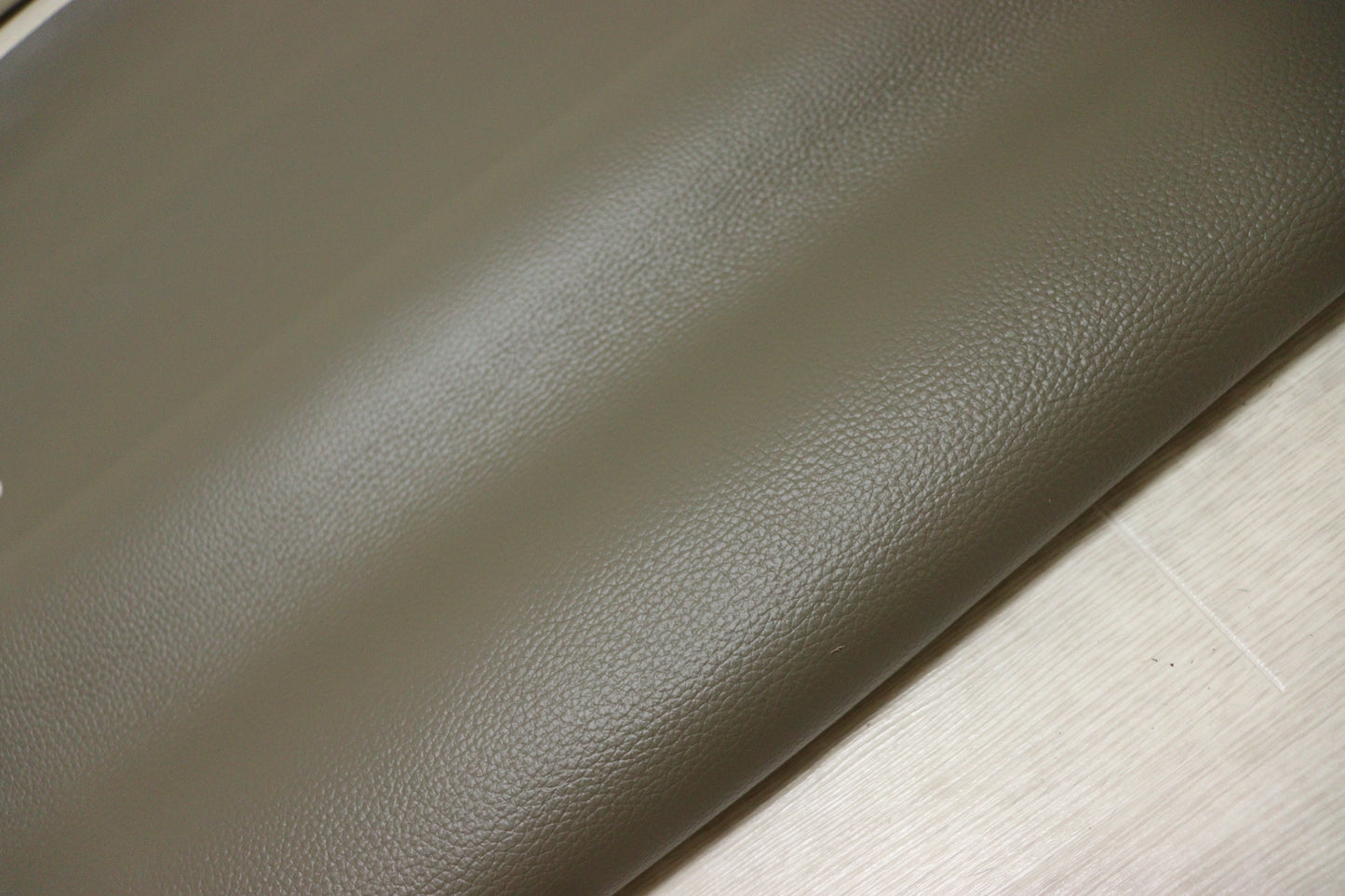 ds25円！新入荷！姫路レザー　オリーブ系　シュリンク加工　220ds