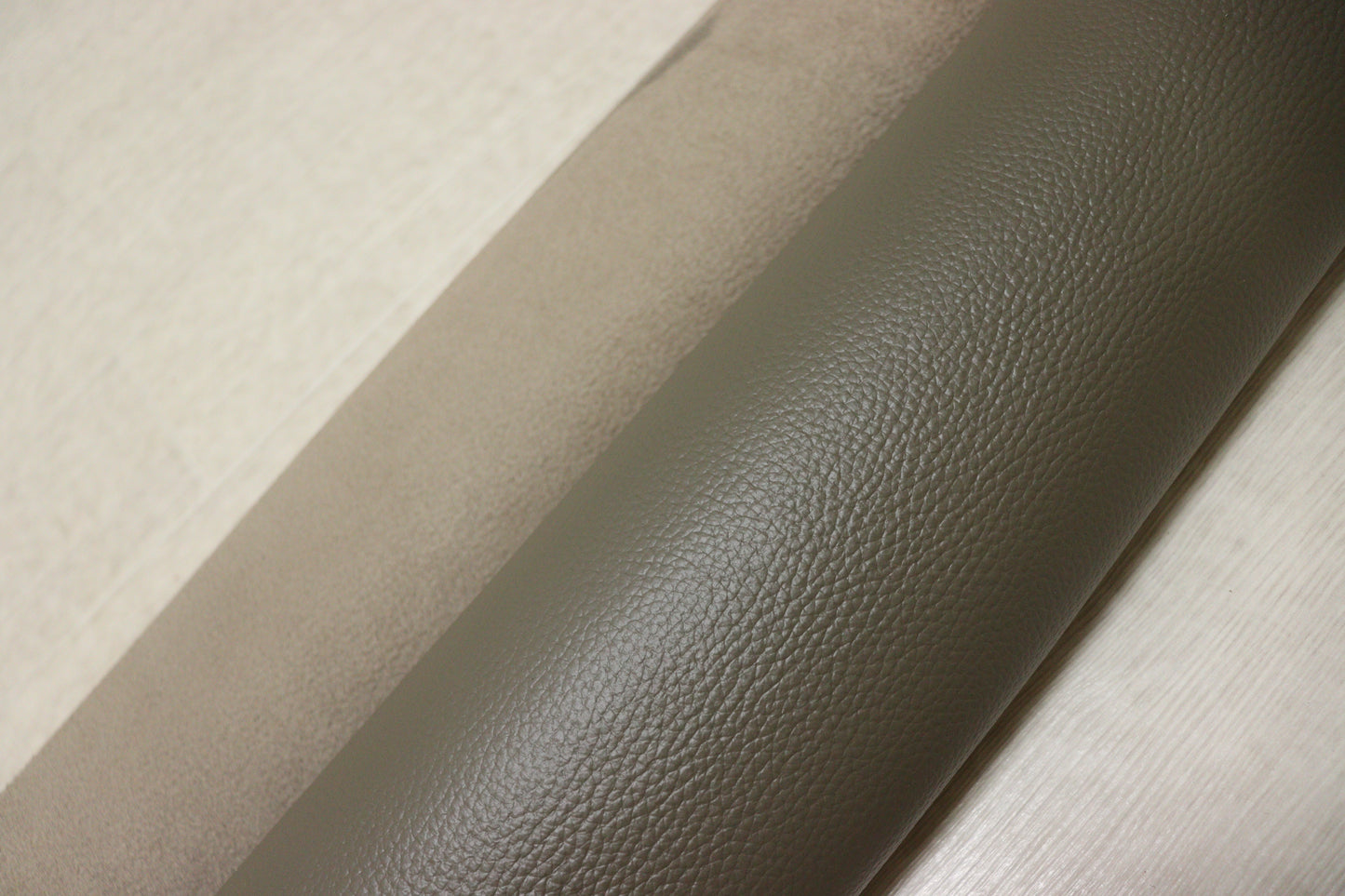 ds25円！新入荷！姫路レザー　オリーブ系　シュリンク加工　220ds