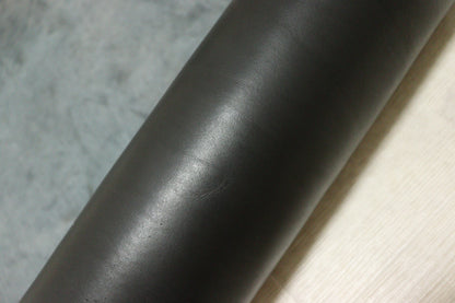 ds75円！イタリアンレザー スムース加工　ブラック　ショルダー　ヌメ革　120ds