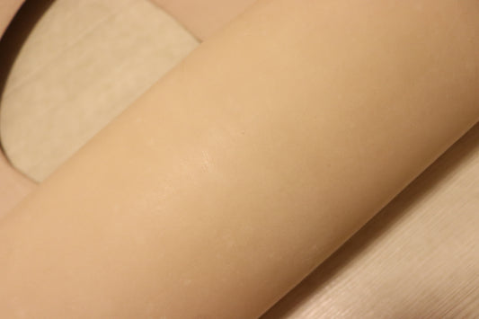 ds28円！ クラフトの定番！訳あり　生成り 素上げ ヌメ革 139ds