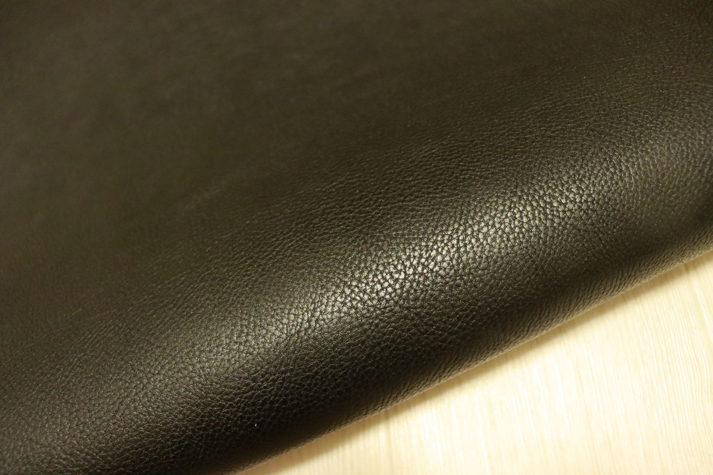 ds75円！新入荷！上質！オイルヌメ　ダコタ　ショルダー　ブラック　177ds