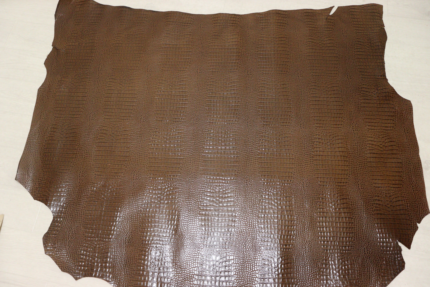 ds70円！イタリアンレザー　ショルダー　クロコ型押し　コーヒーブラウン　135ds